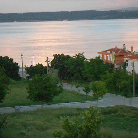 Irmak Family Pension & Apartments Eceabat Exteriör bild